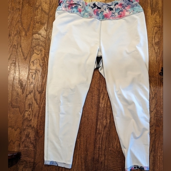 ATHLETIC works active leggings crop, pastels and blue Woman's Sz 2x. - Picture 4 of 6